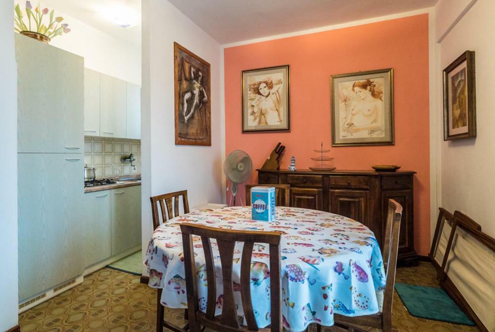 Appartamento A Pochi Passi Dal Mare Caorle Luaran gambar